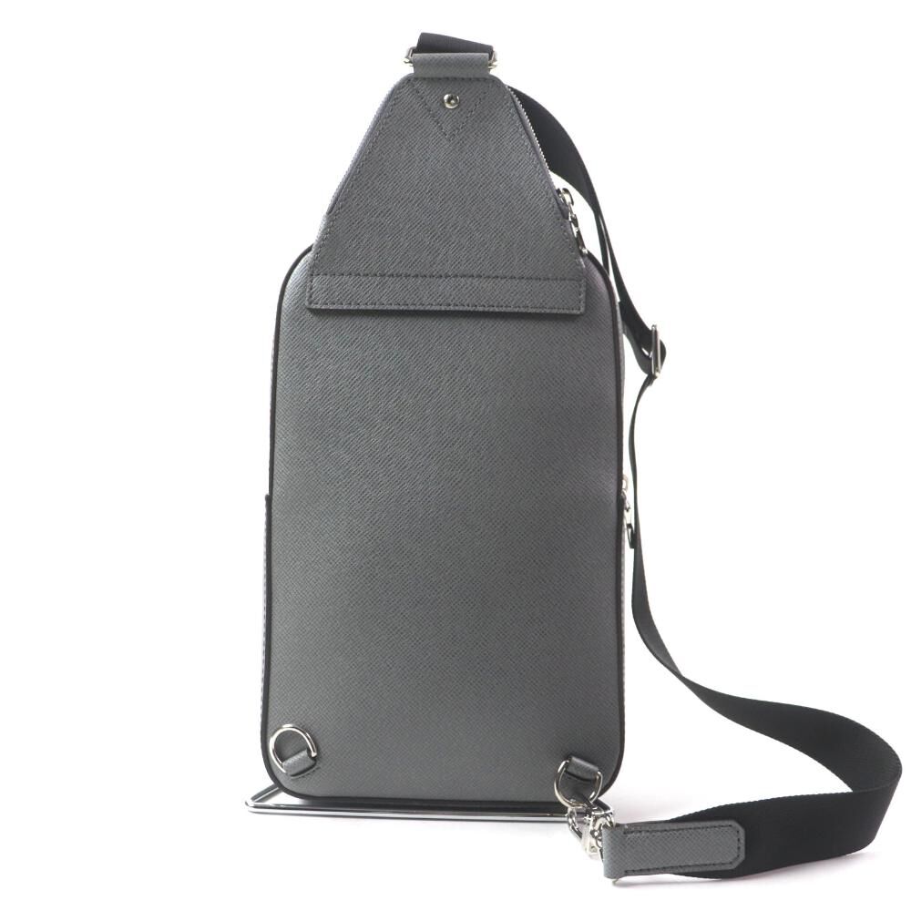 Louis Vuitton Taiga Kendall