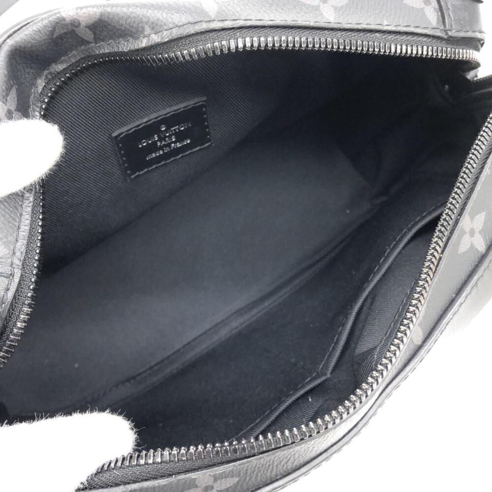 Louis Vuitton Shoulder Bags