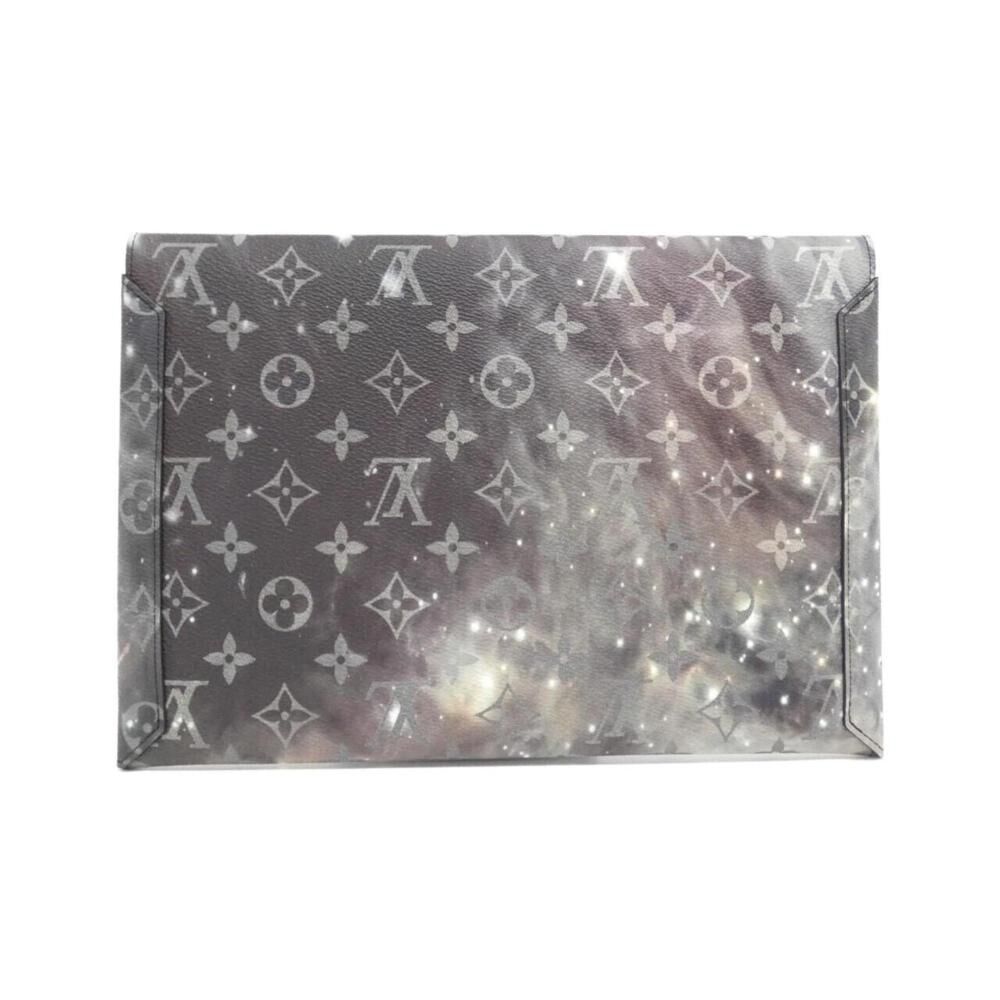 Louis Vuitton Pouch