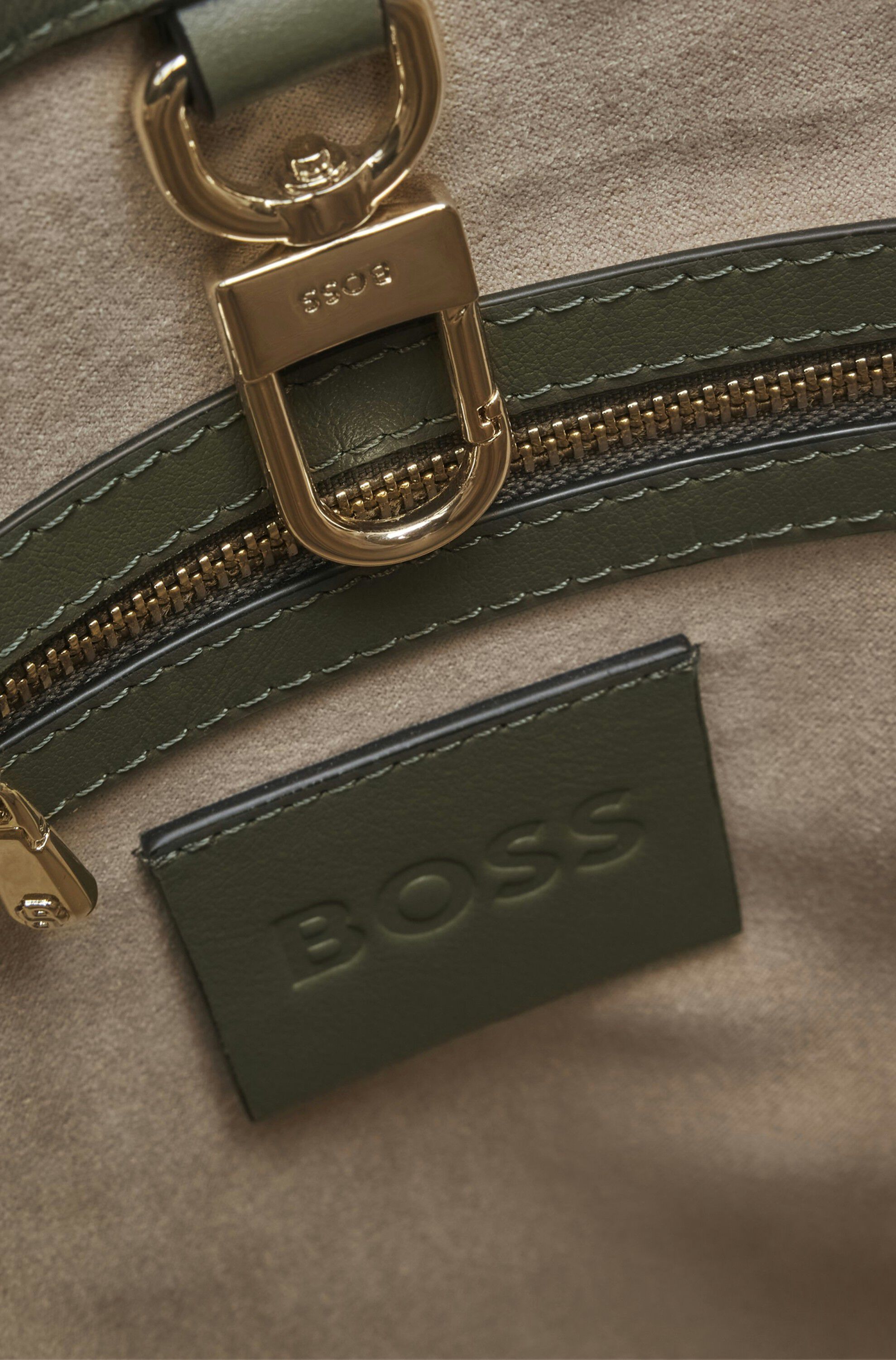 BOSS REVERS BUCKET S