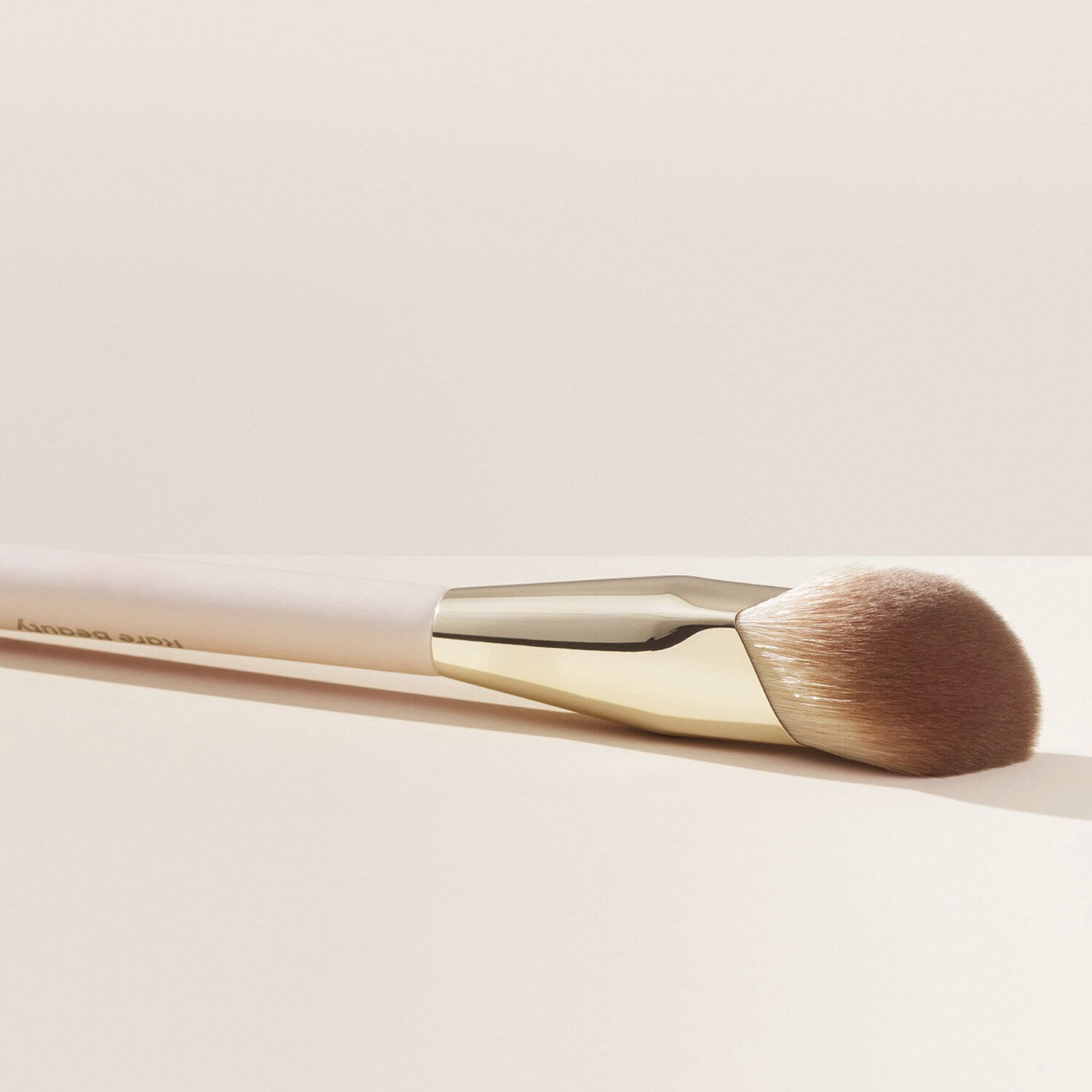 Liquid Touch - Foundation Brush