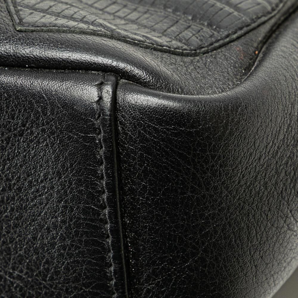 Yves Saint Laurent Shoulder Bag