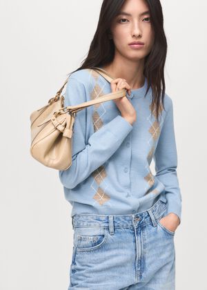 Knitted cardigan with diamonds