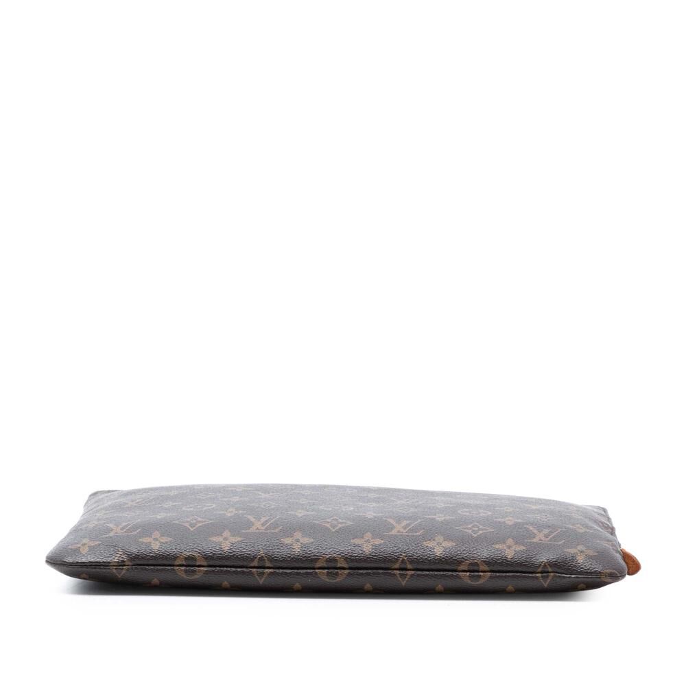 Louis Vuitton Clutch