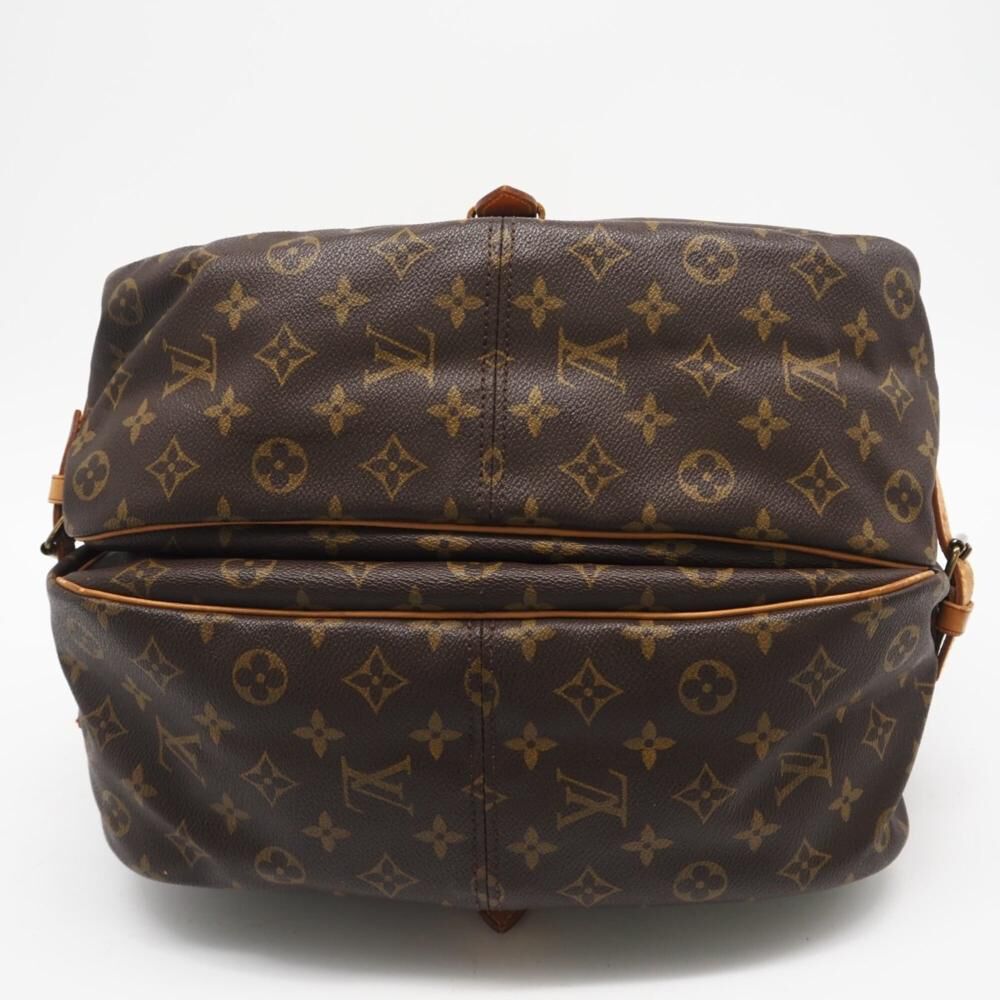 Louis Vuitton Saumur