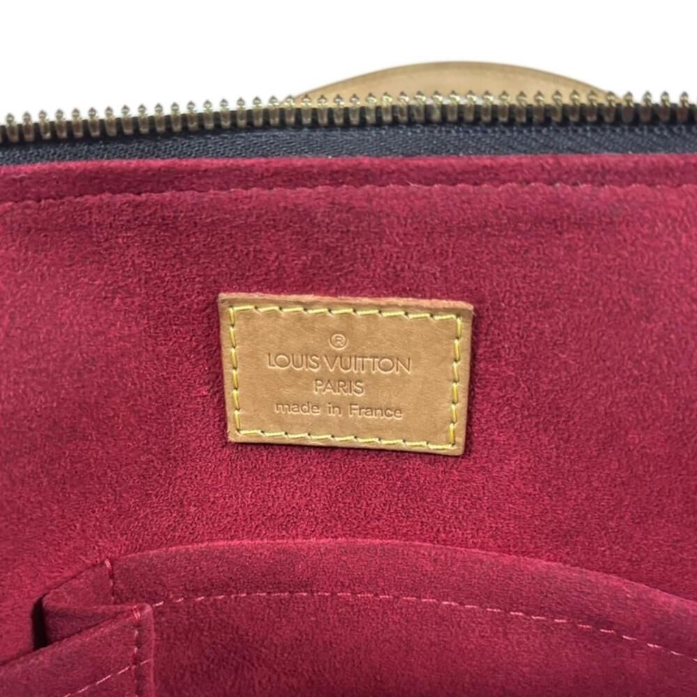 Louis Vuitton Coussin