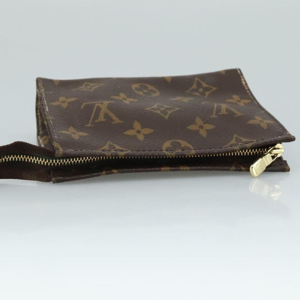 Louis Vuitton Poche Toilette
