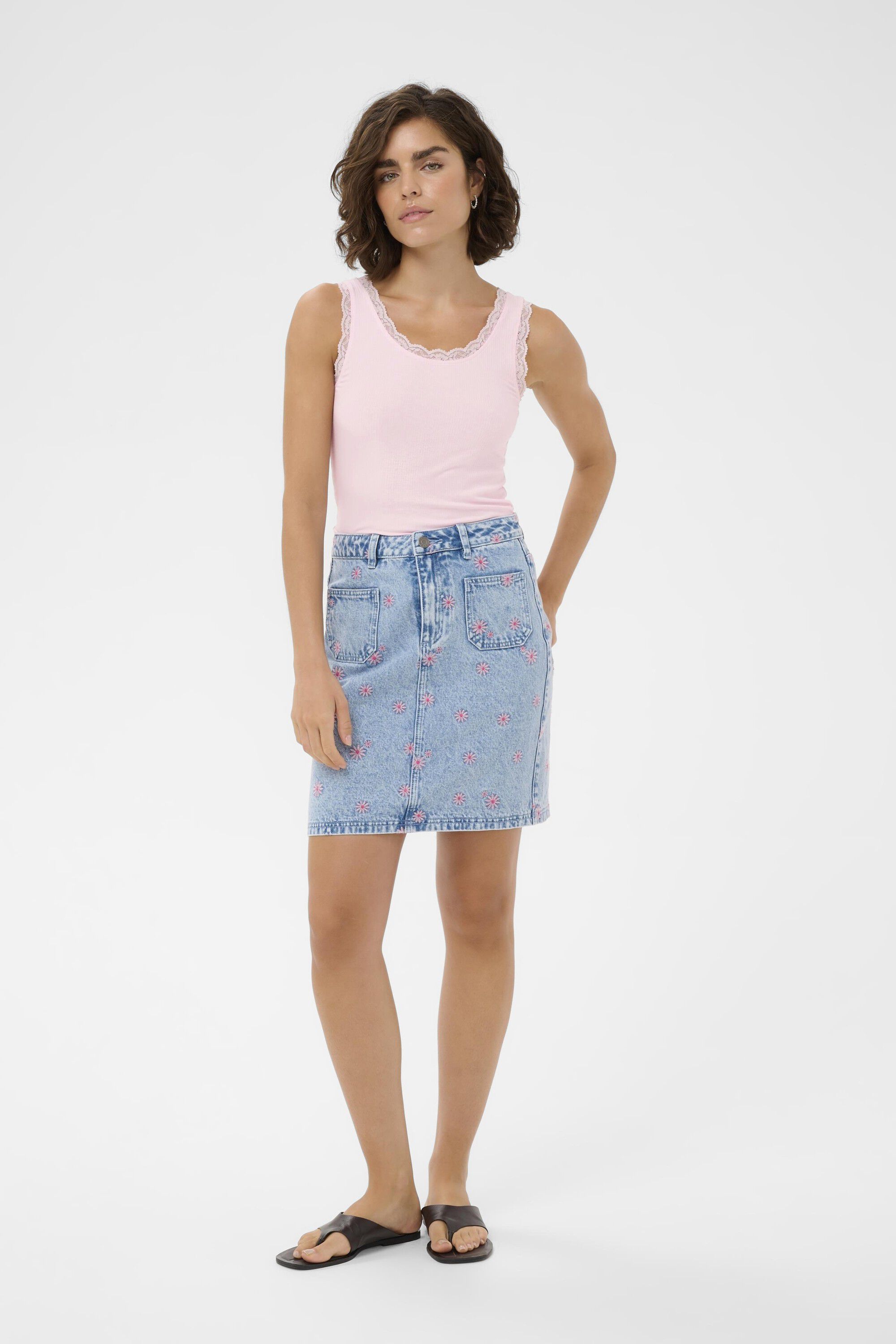 KAomi top