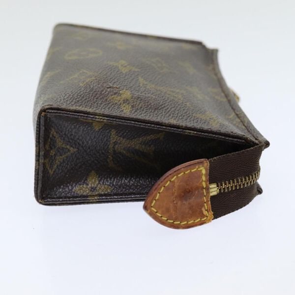 Louis Vuitton Poche Toilette
