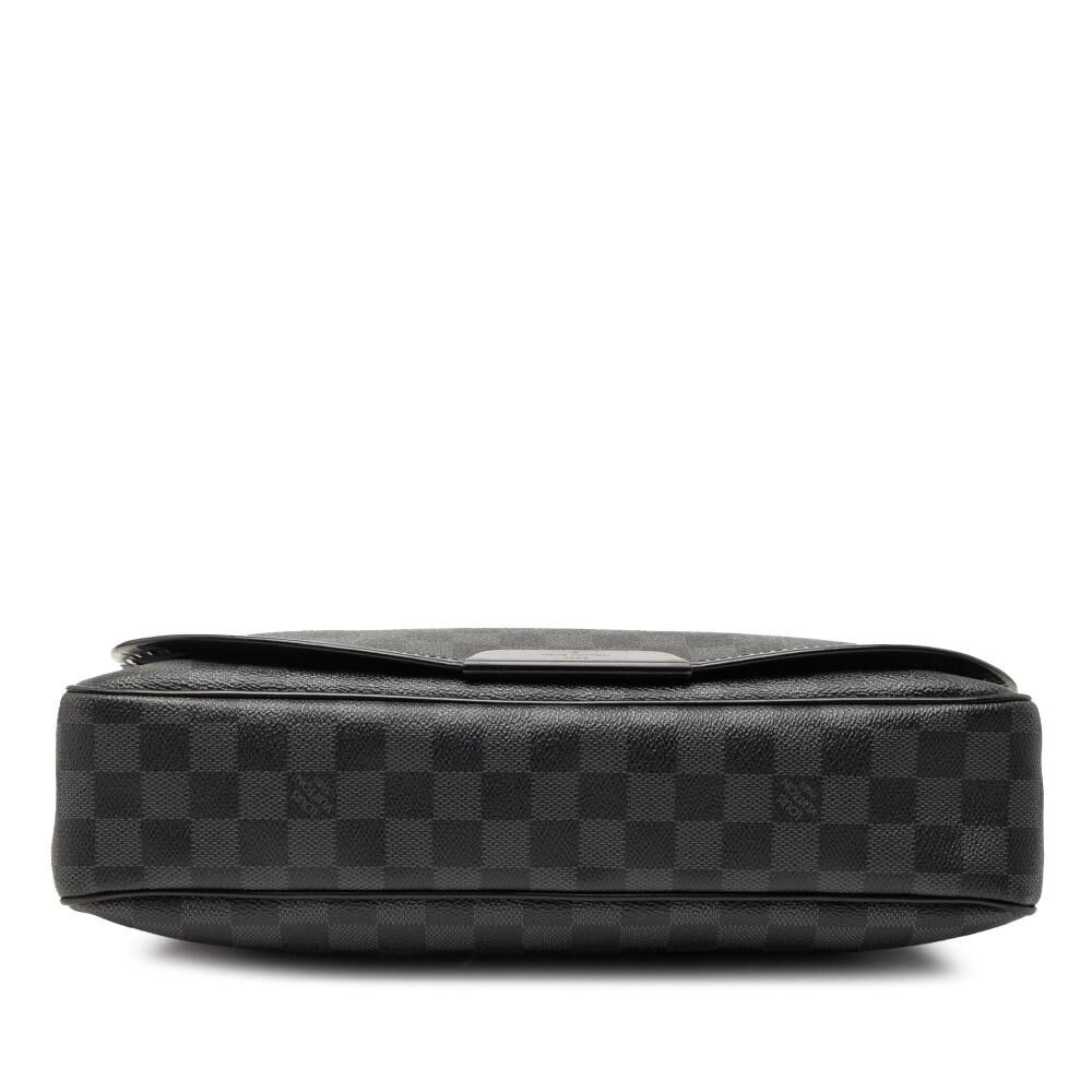 Louis Vuitton Shoulder Bags