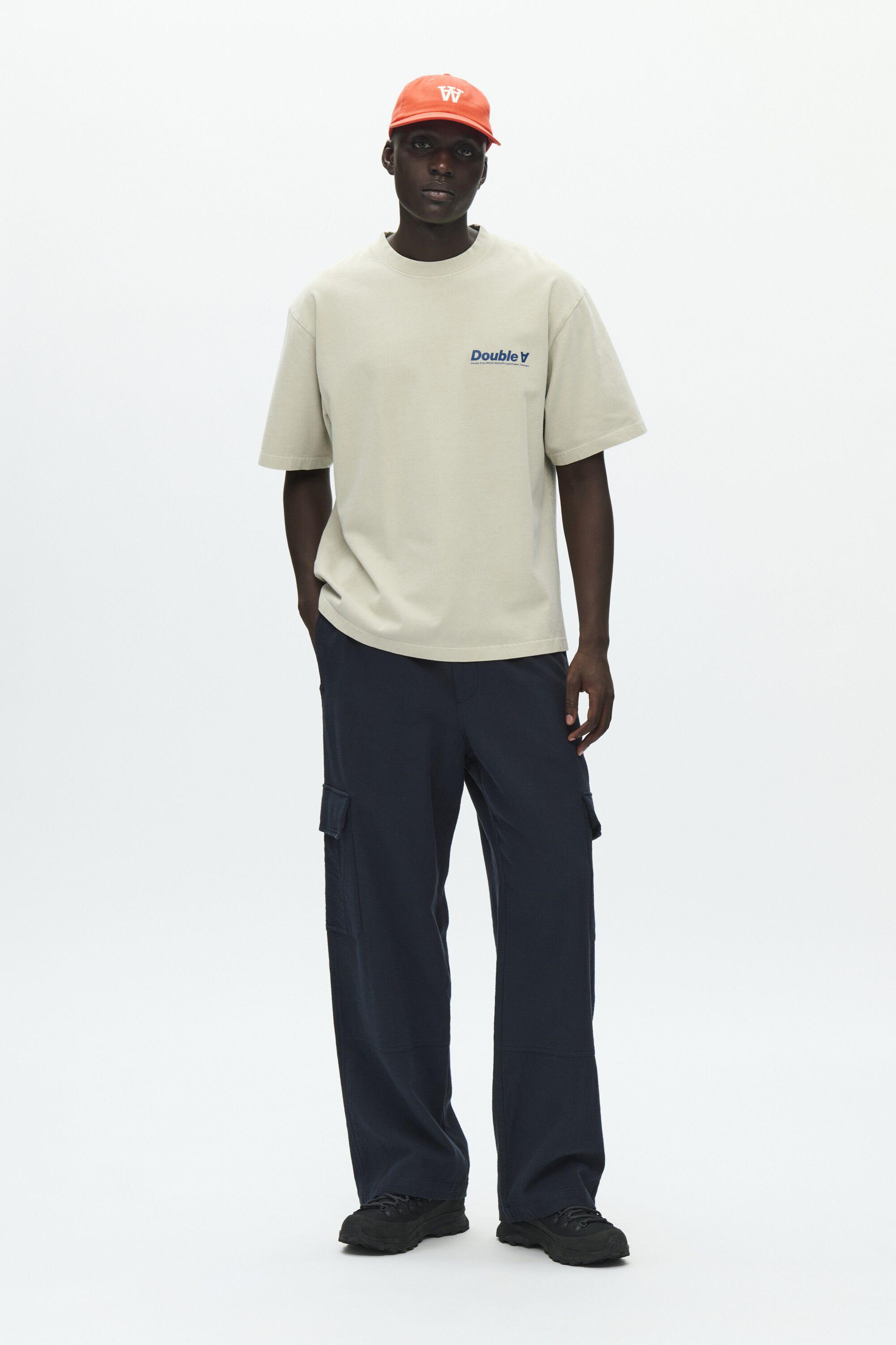 WWLiam tee italic 25210