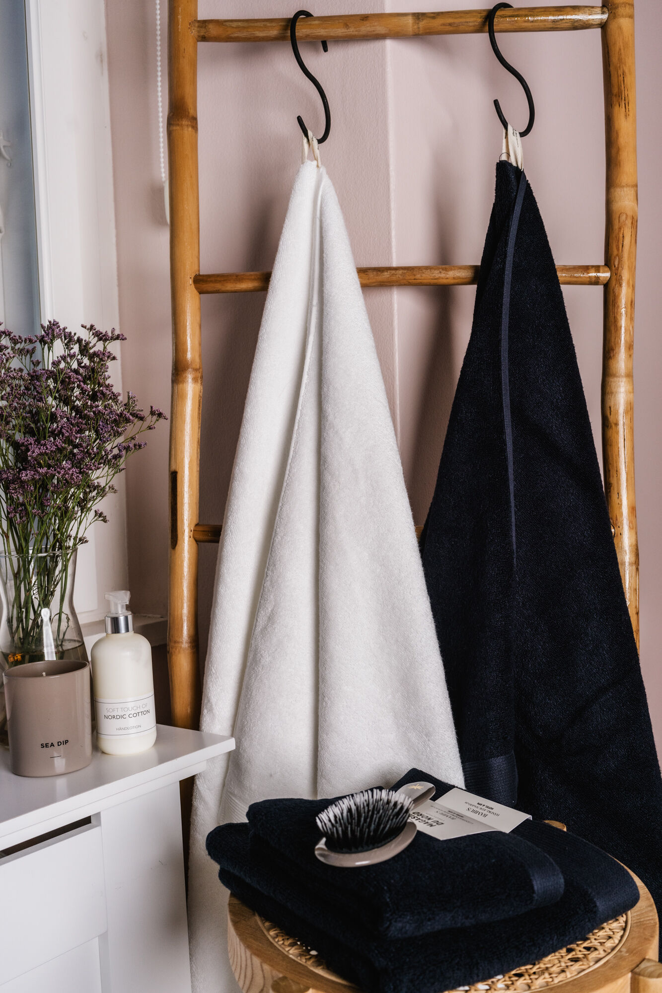 Hotel & Spa black 30x30 cm