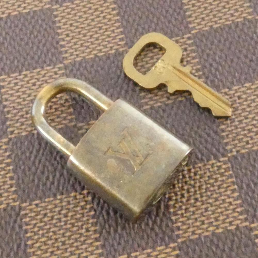 Louis Vuitton Nolita