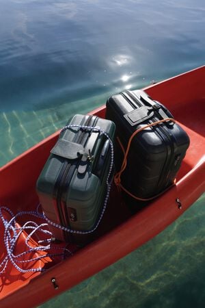 META Dark Green Suitcase L