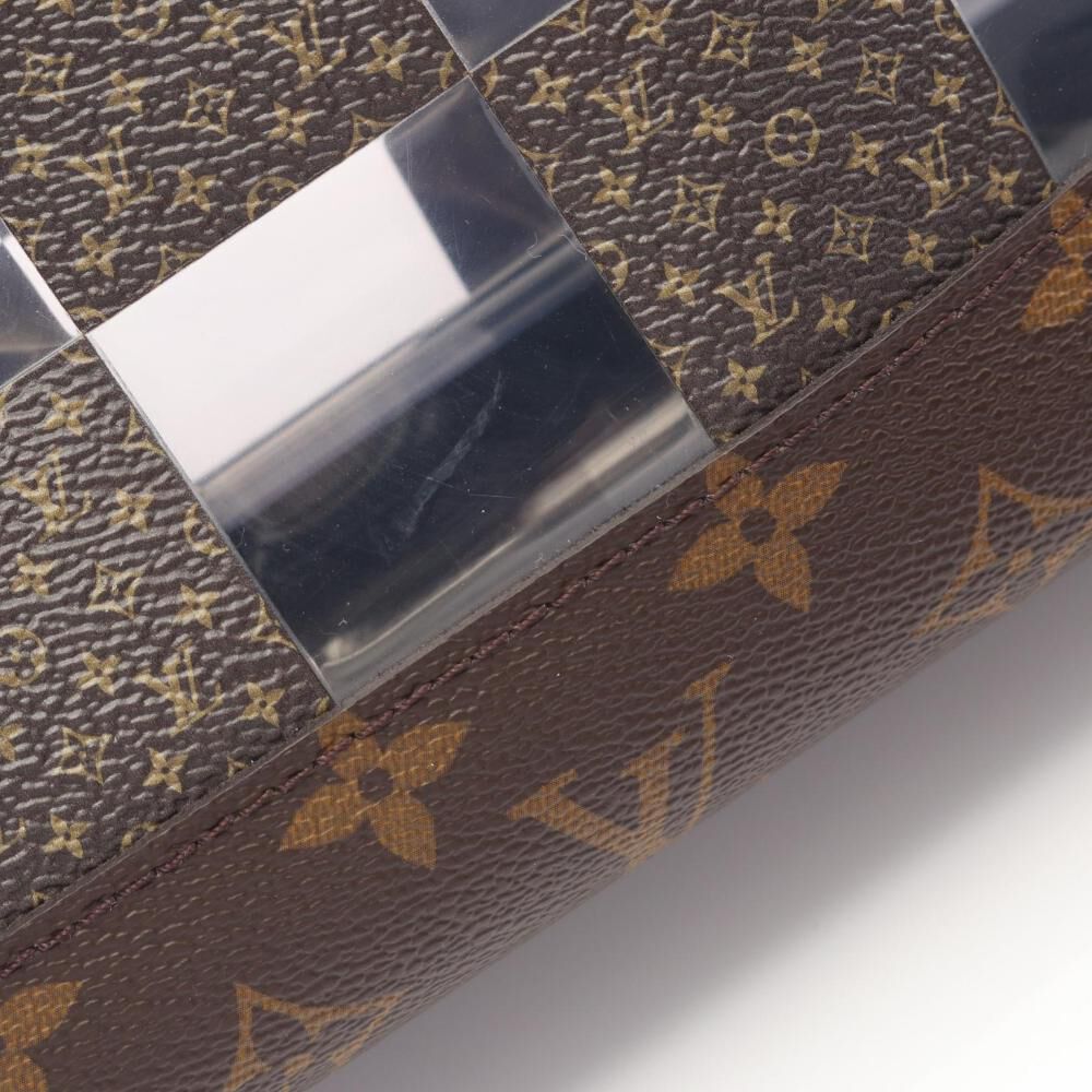 Louis Vuitton Clutch