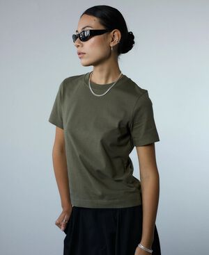 Classic Fit T-shirt Women