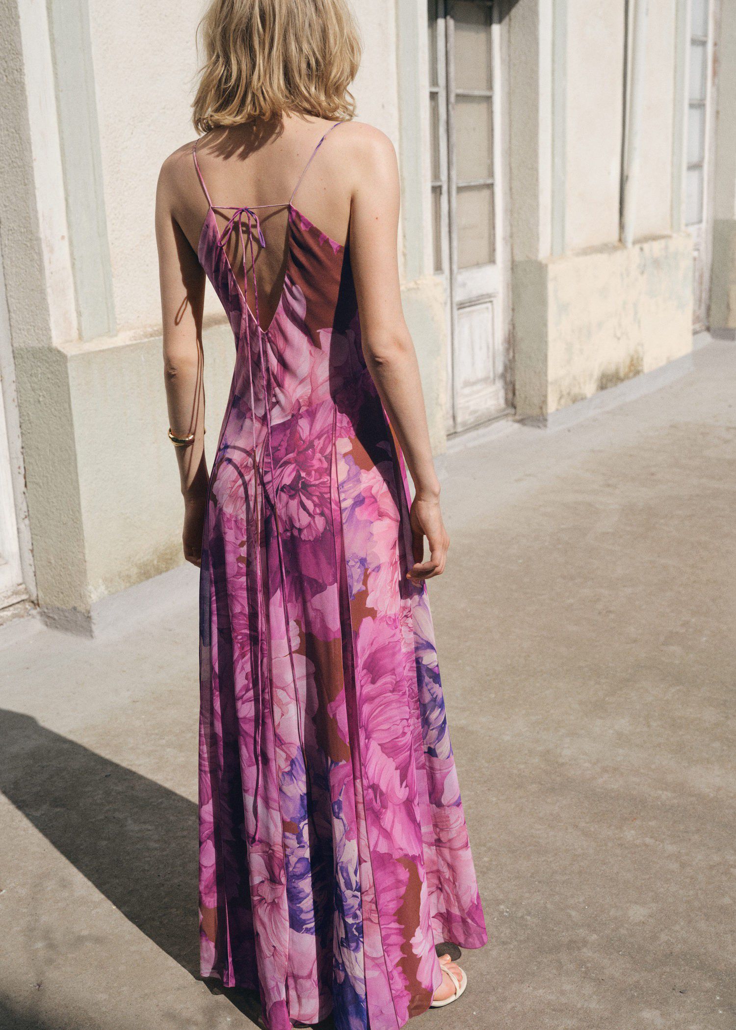 Floral-print flared dress