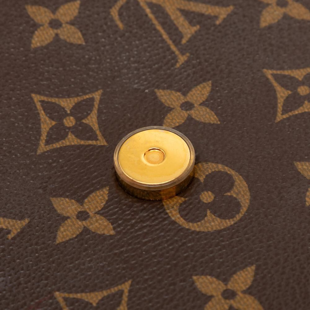 Louis Vuitton Shoulder Bags