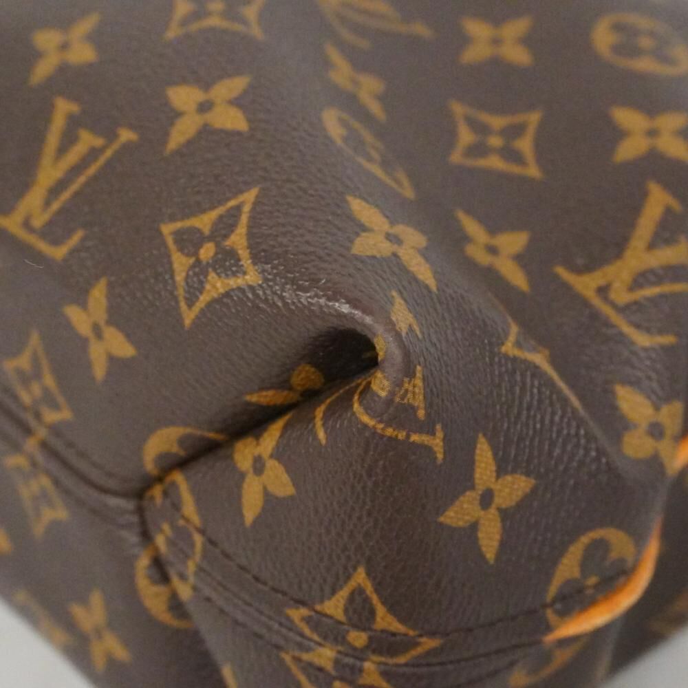 Louis Vuitton Shoulder Bags
