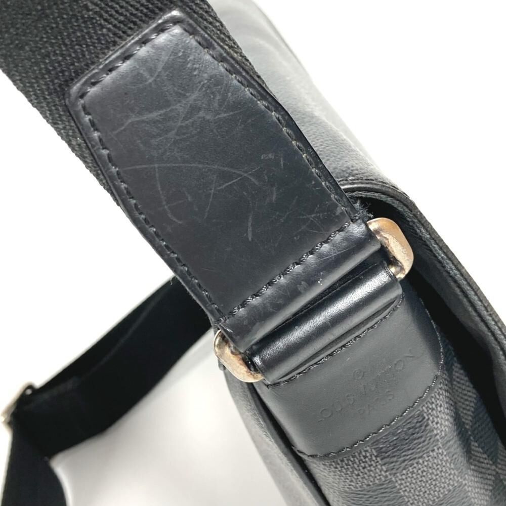 Louis Vuitton District