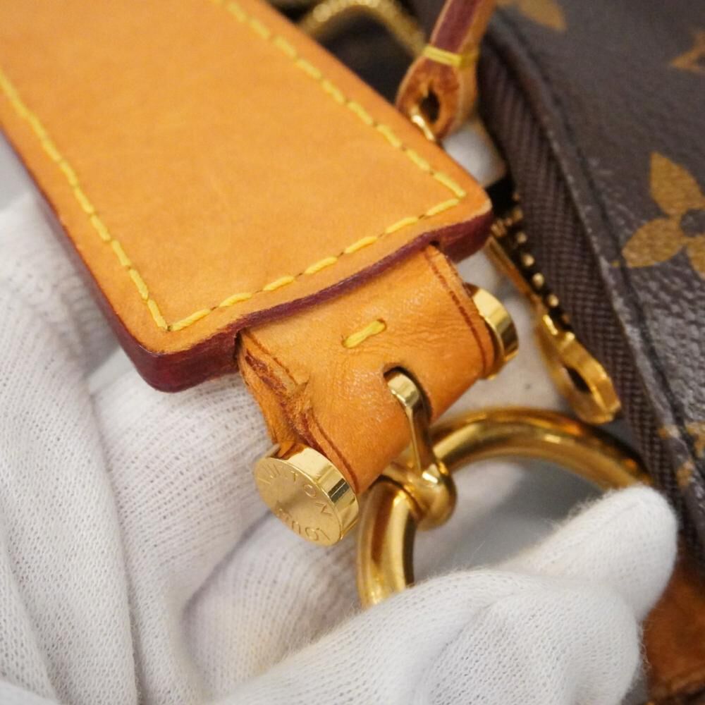 Louis Vuitton Shoulder Bags