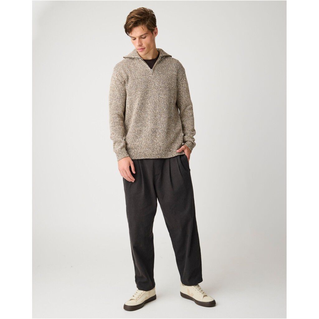 Quater zip sweater