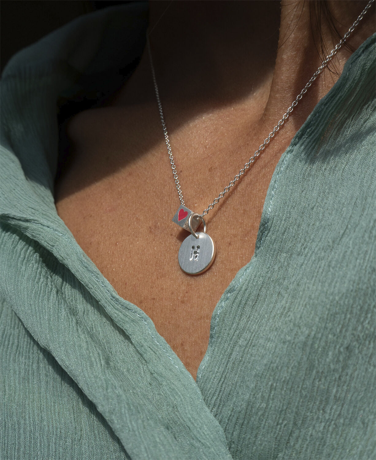 LoveTag-vedh&aelig;ng - A