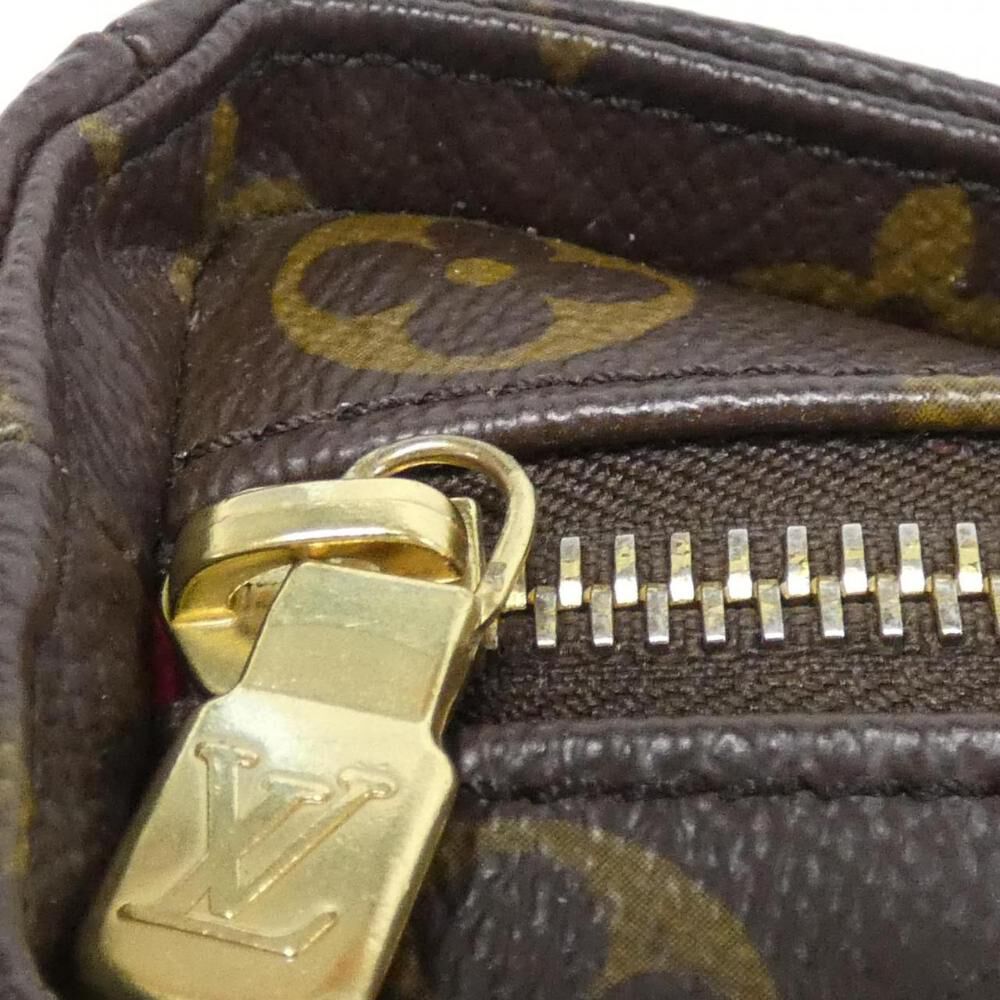 Louis Vuitton Shoulder Bags