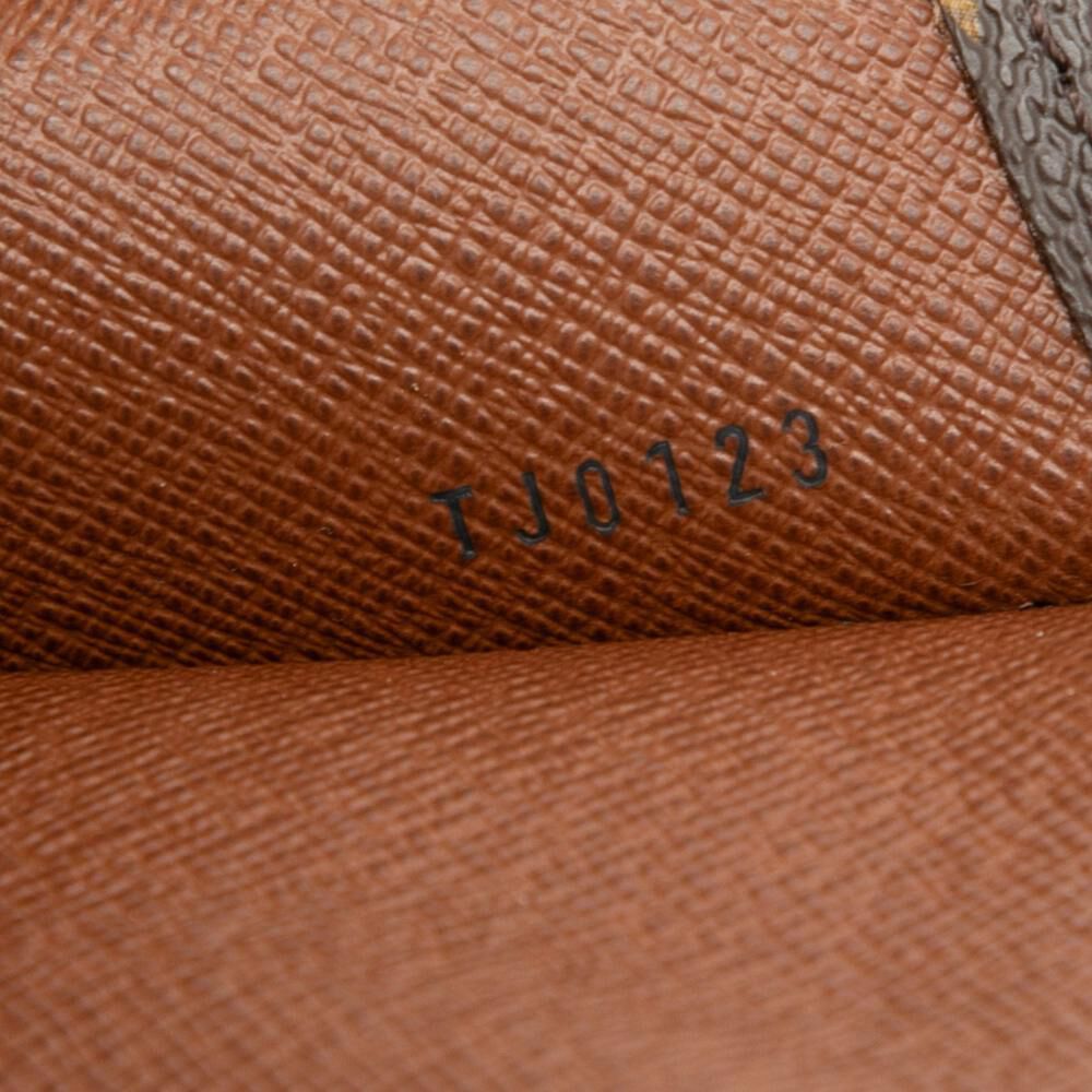Louis Vuitton Poche Documents