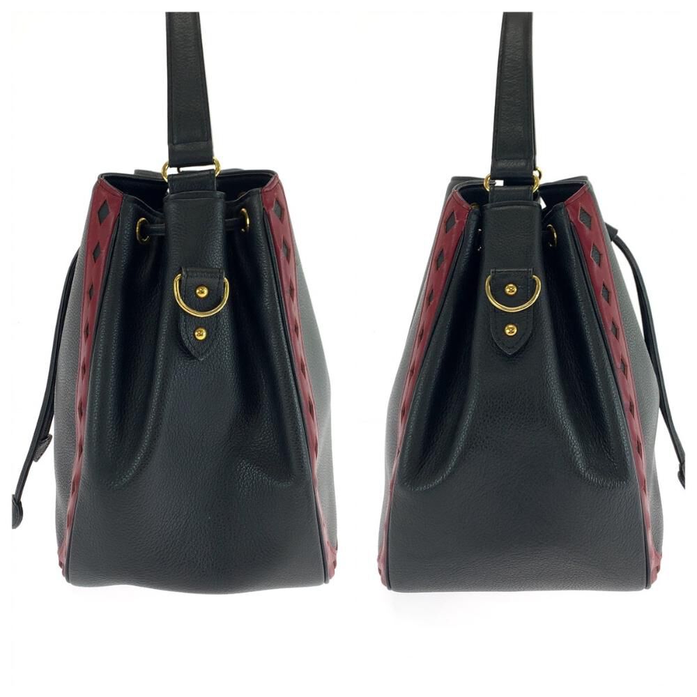 Yves Saint Laurent Shoulder Bag