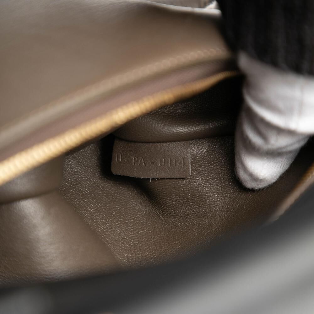 C&eacute;line Trapeze