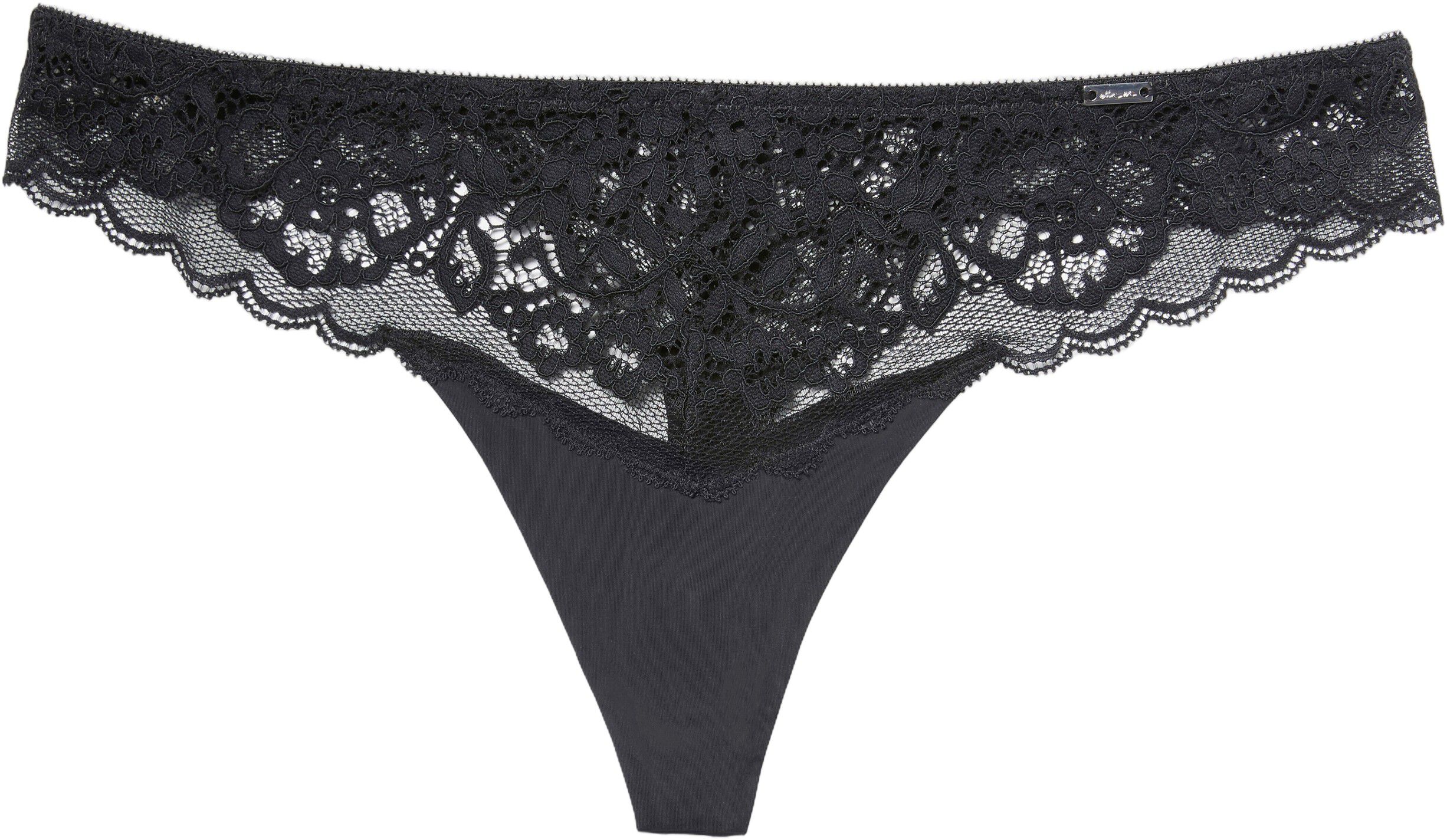 En sensuell stringtruse med blonder