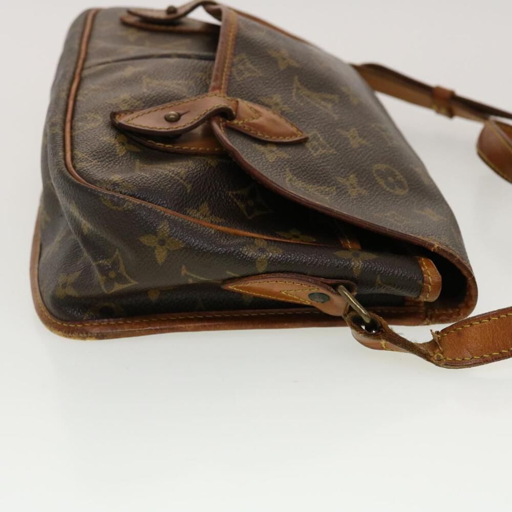 Louis Vuitton Shoulder Bags