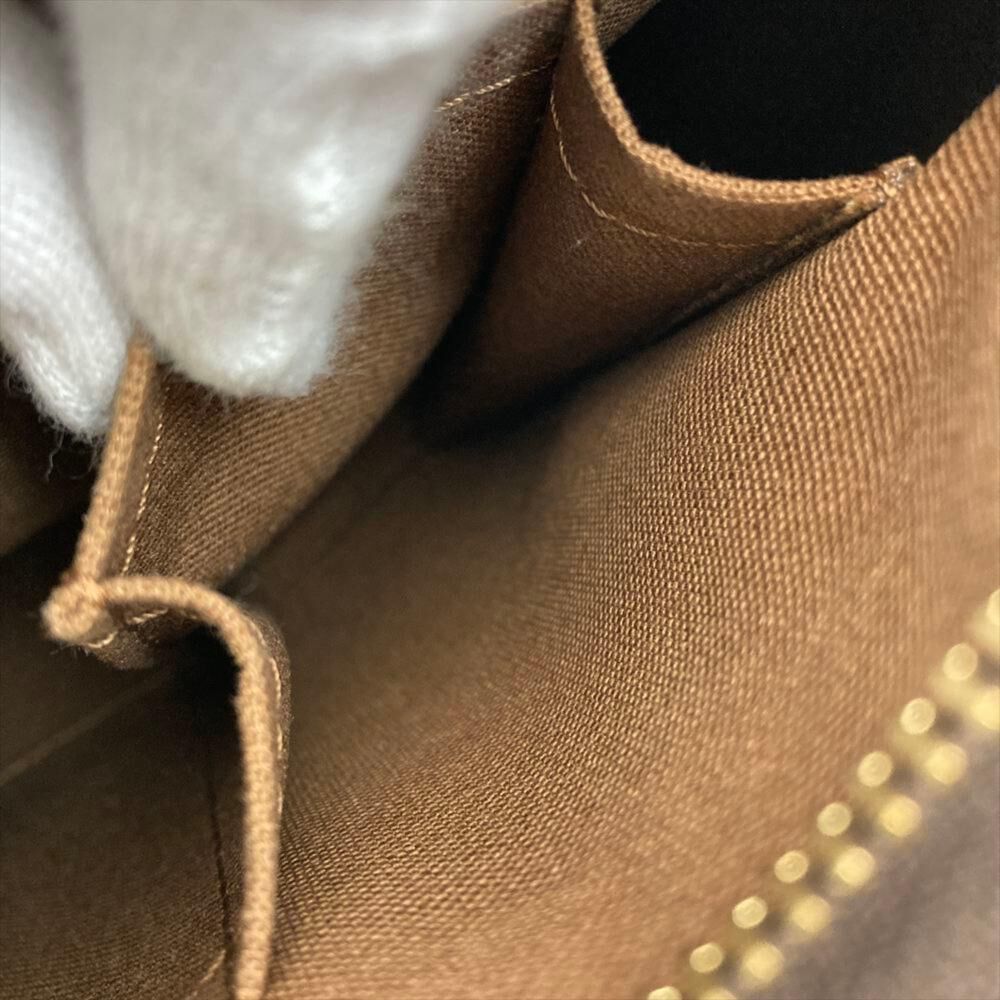 Louis Vuitton Shoulder Bags