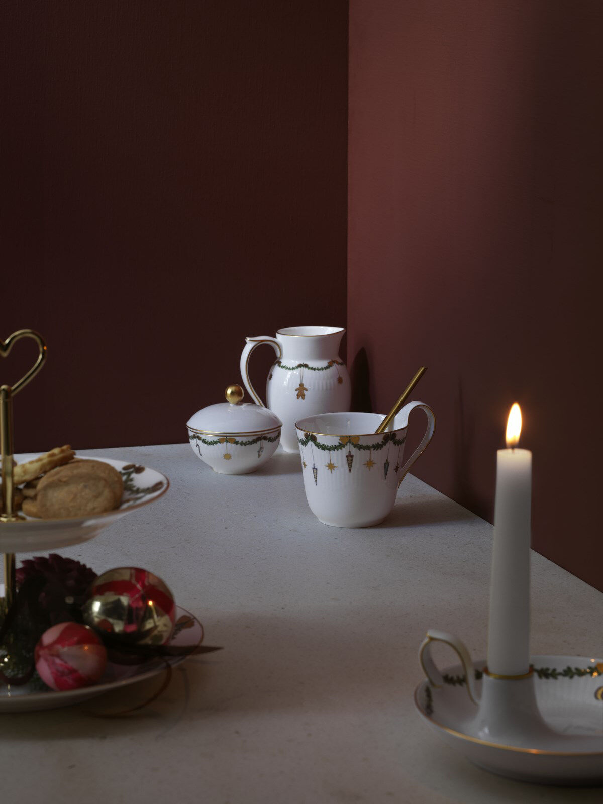 Star Fluted Cristmas kopp med h&ouml;gt handtag 33 cl