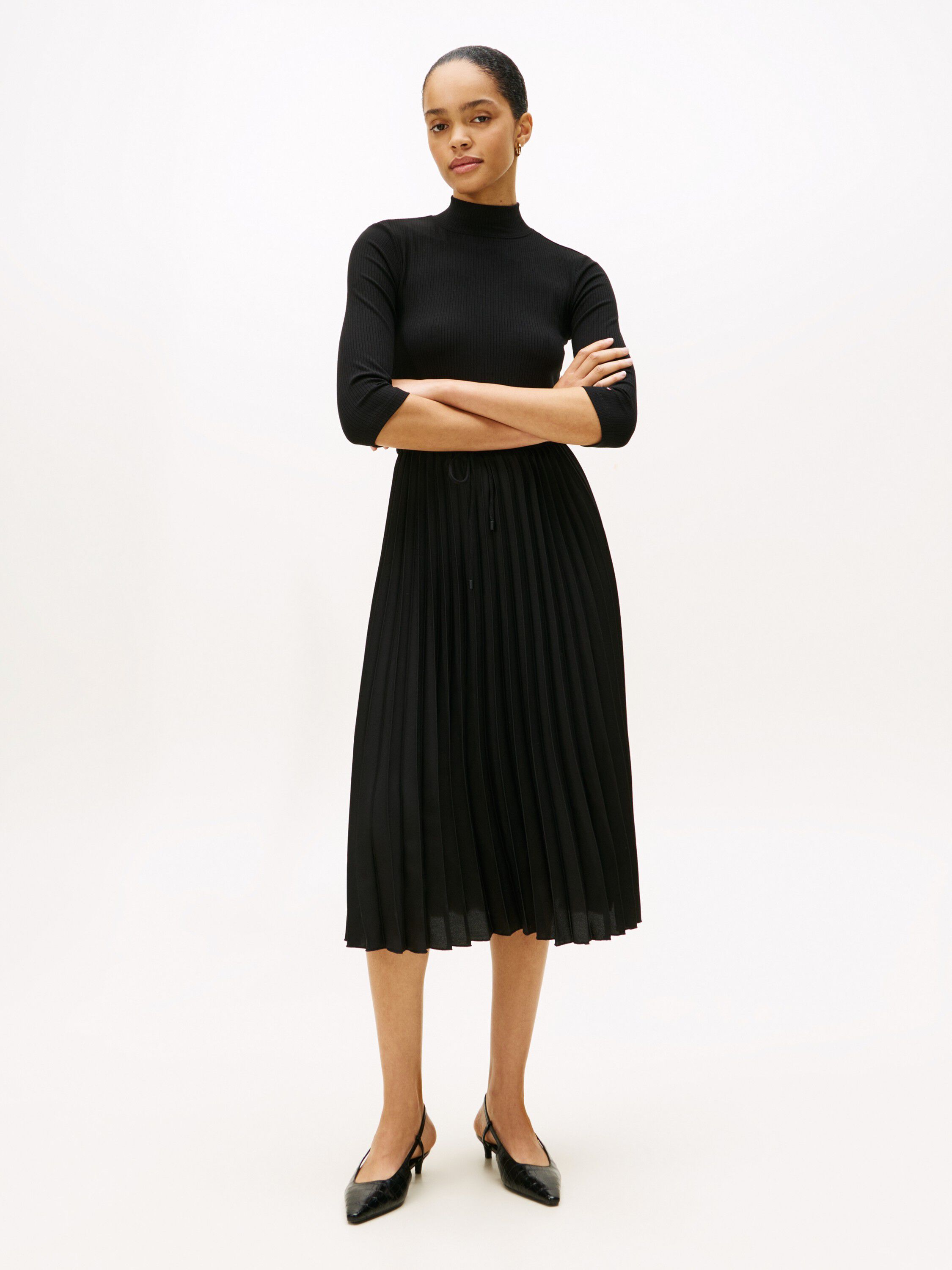 Ribbed Pleated Slim Midi Dress