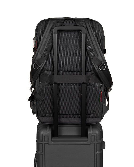 CNNCT TRAVELPACK Authentic Contempo