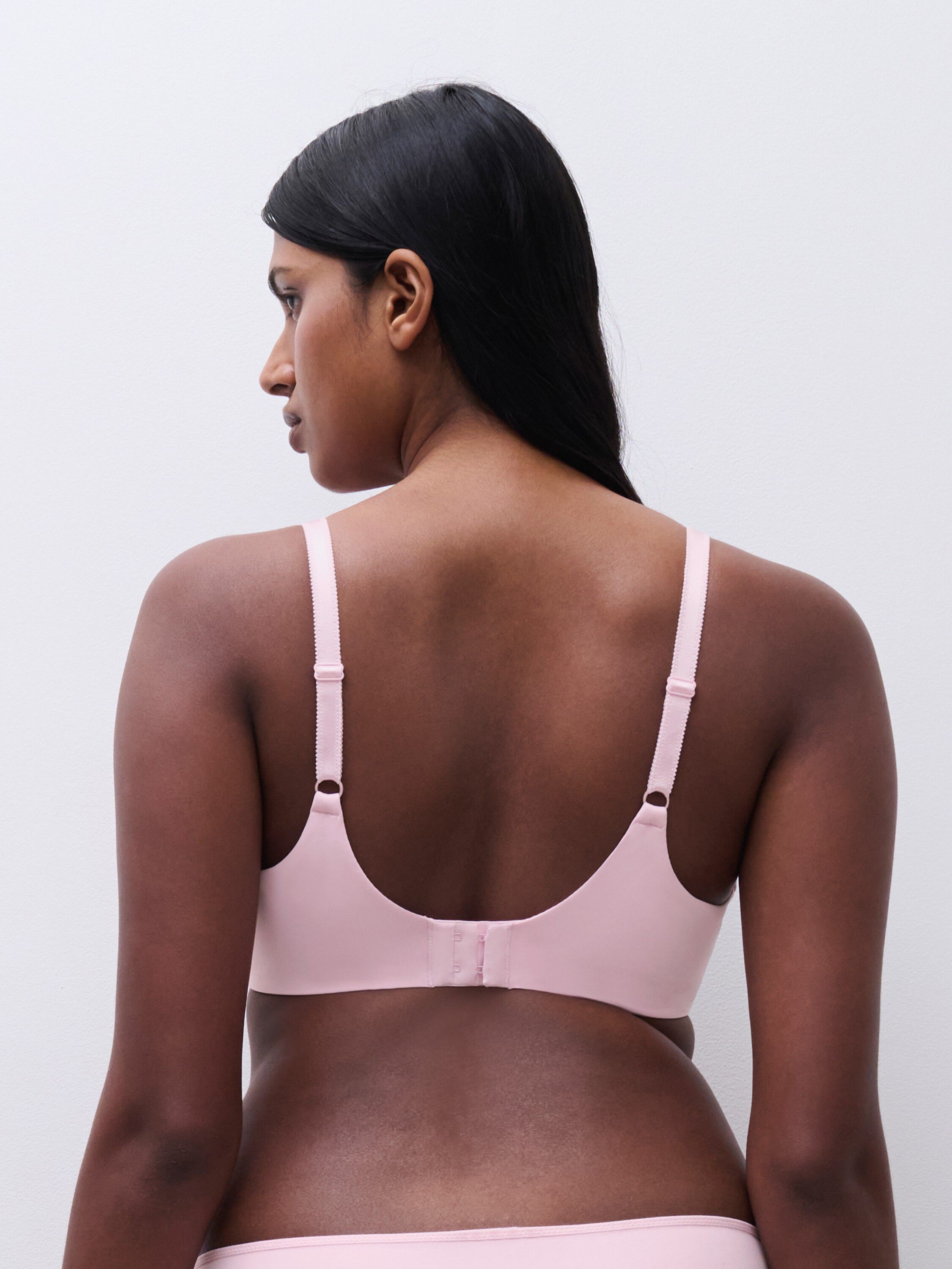 Norah Chic Covering molded bra