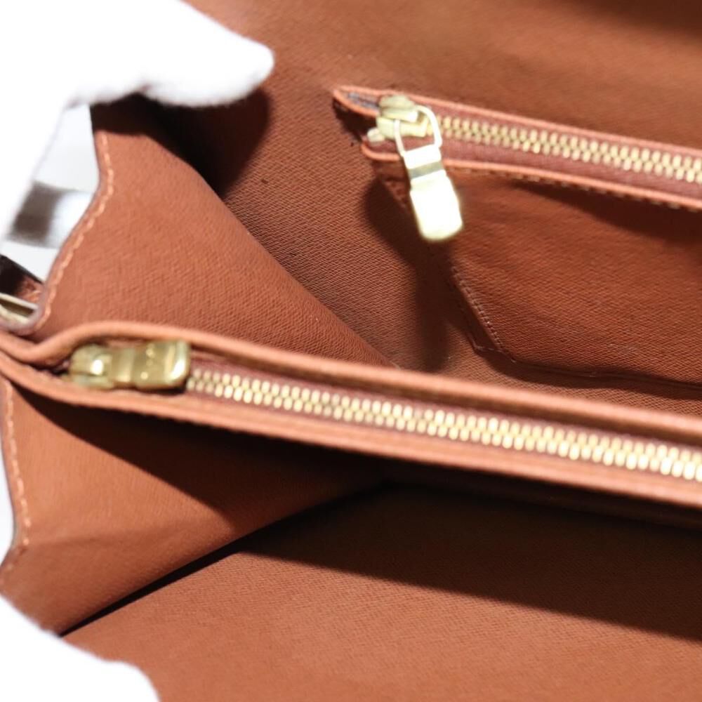 Louis Vuitton Shoulder Bags