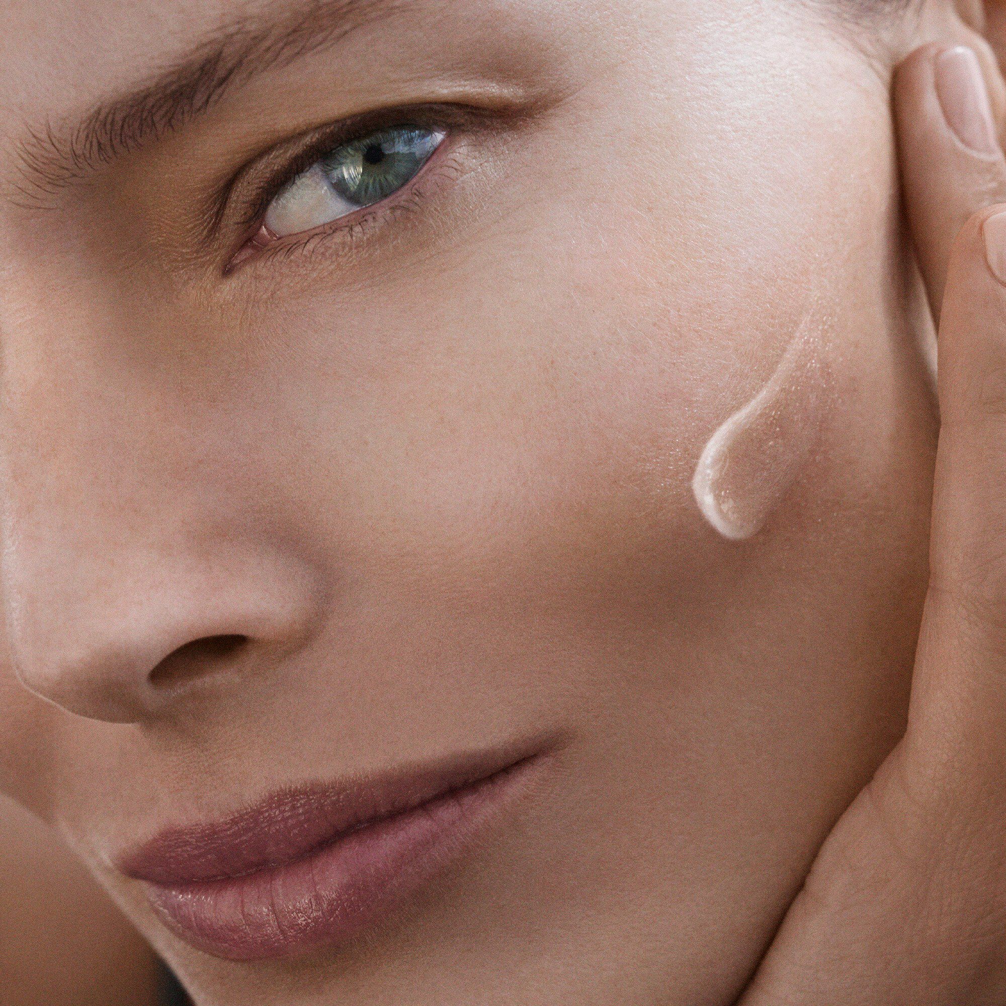 The Serum Essence Face Serum