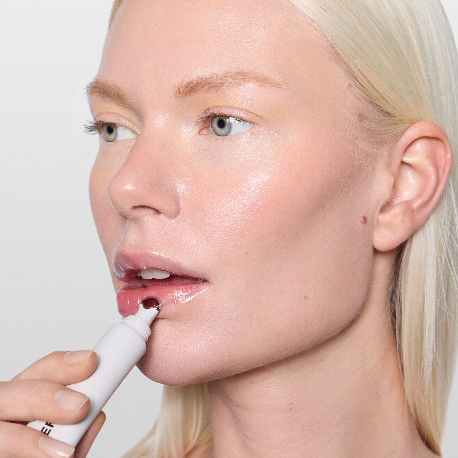 Lip Gloss  Ultragl&auml;nsande, icke-klibbig med hyaluronsyra