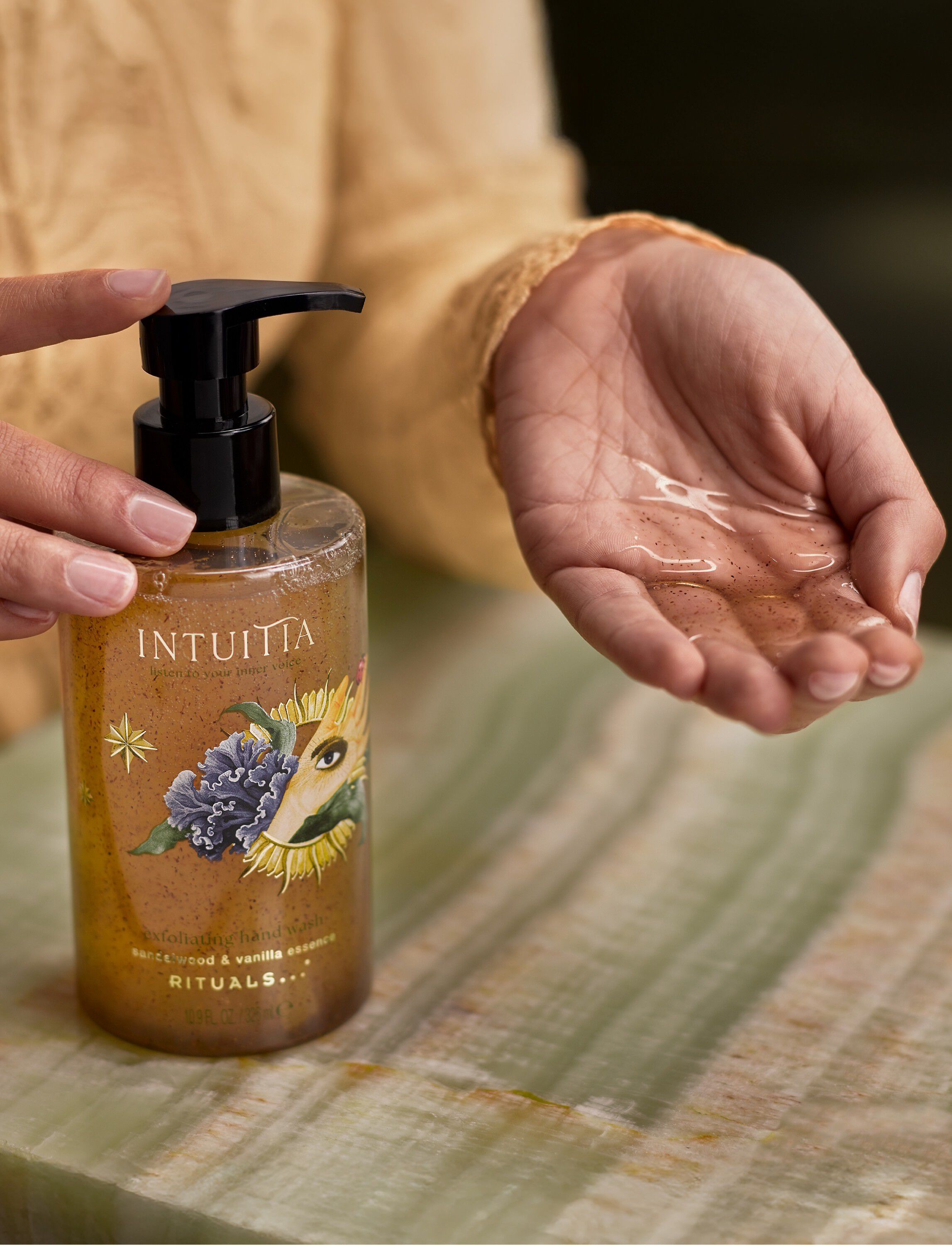 Intuitia Exfoliating Hand Wash 325ml