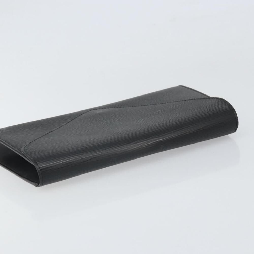 Louis Vuitton Clutch