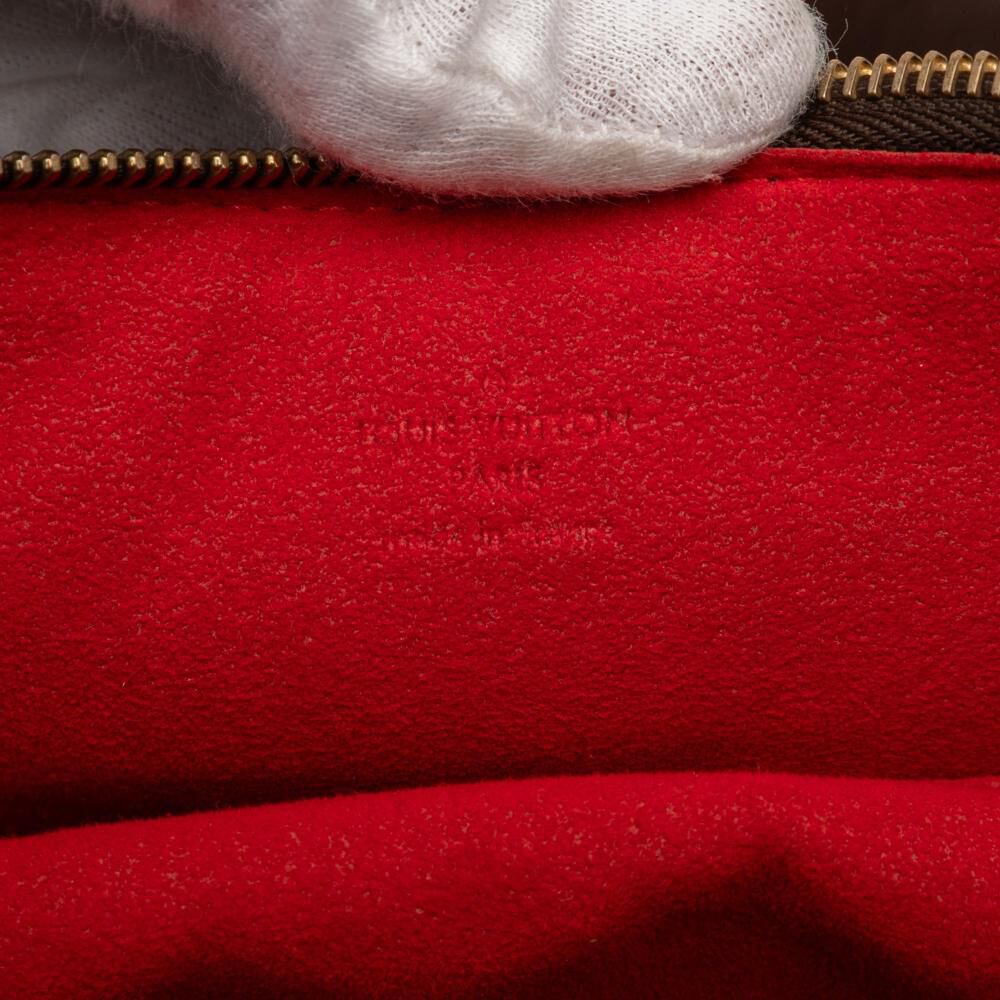 Louis Vuitton Shoulder Bags