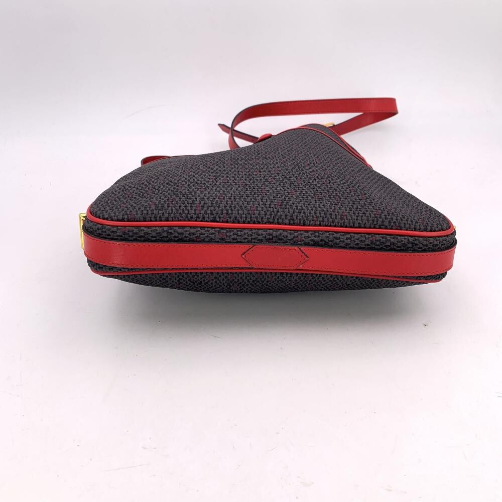 Yves Saint Laurent Shoulder Bag