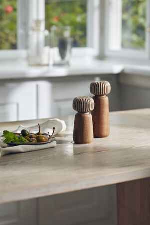 Hammersh&oslash;i Kv&aelig;rn H14 cm brun