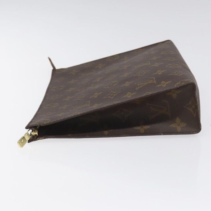 Louis Vuitton Poche Toilette