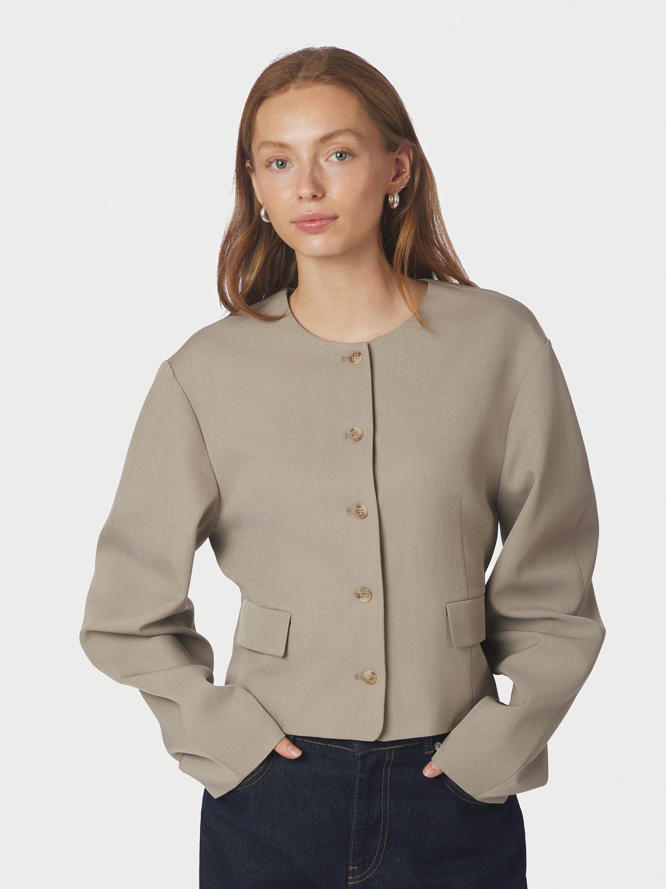 Aranti Structure Curve Jacket