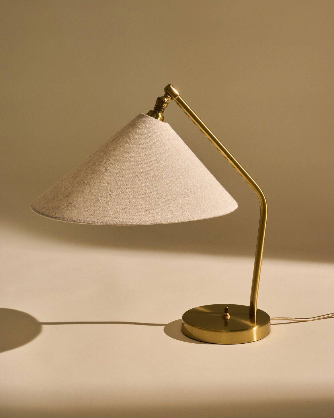 Gr�shoppa Table Lamp, Fabric Shade, EU (Base: Shiny Brass, Shade: Canv