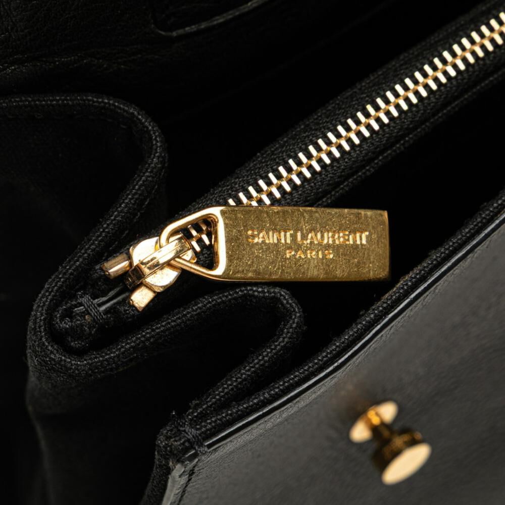 Yves Saint Laurent Handbag